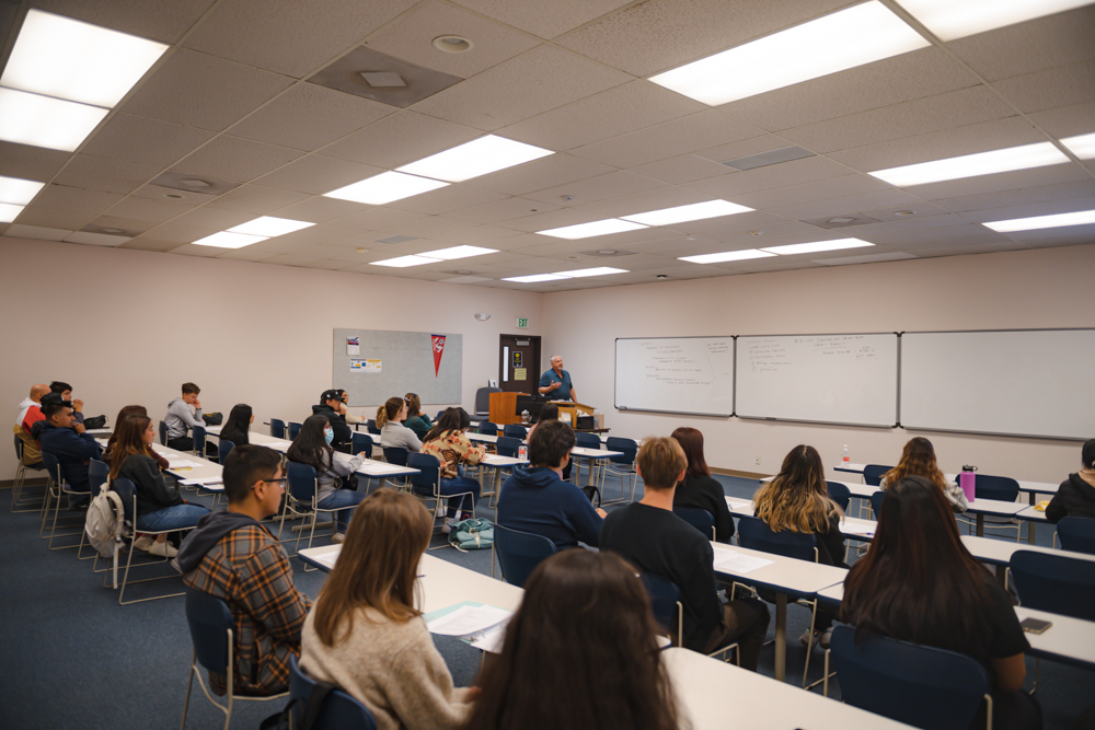 University photography classroom in session